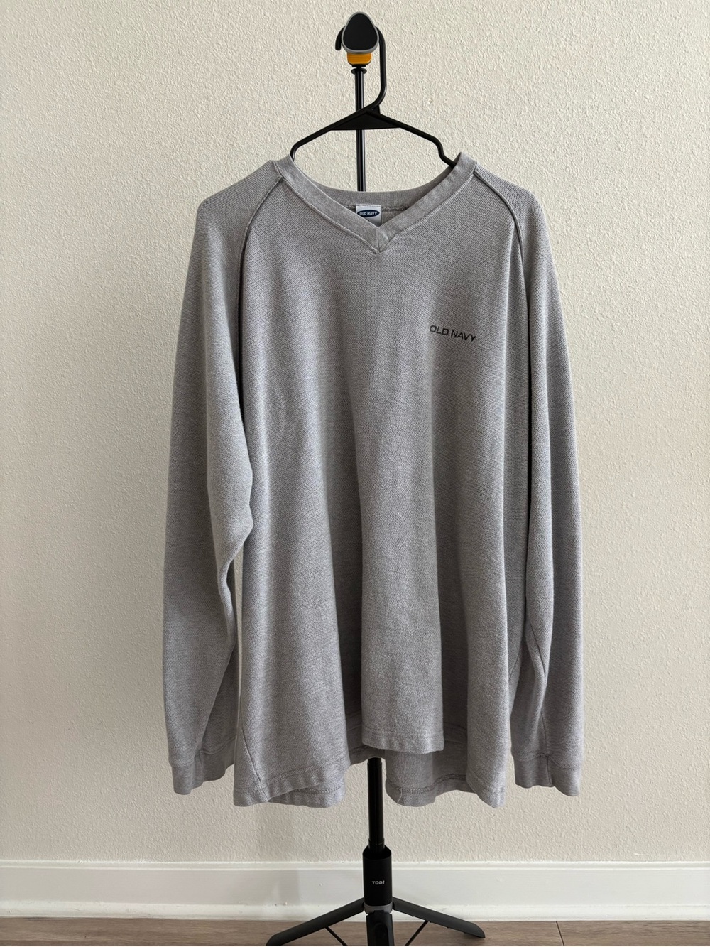Old Navy Light Grey Waffle Knit V-Neck Long Sleeve Sweatshirt XL